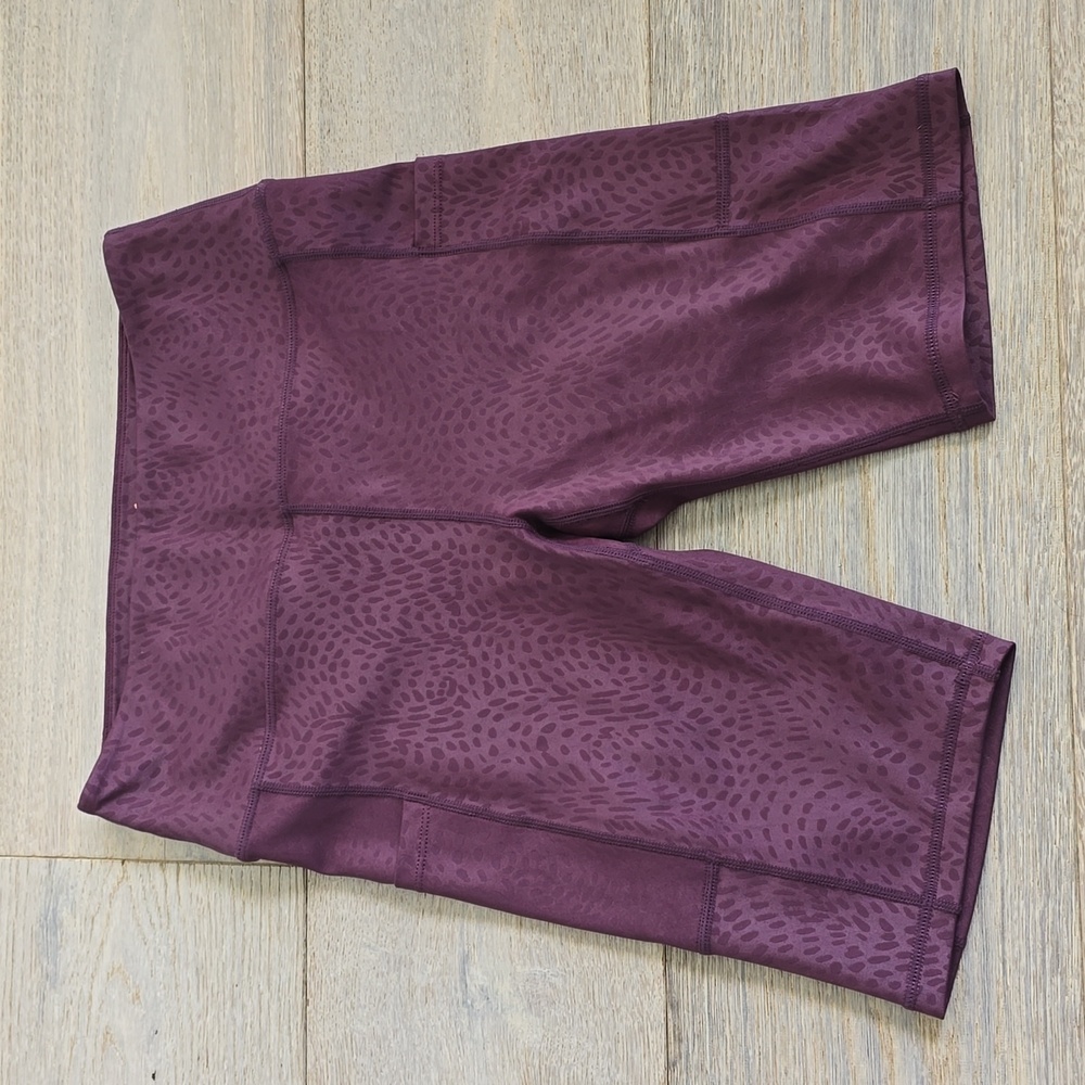 NWOT L'urv biker shorts Size Medium